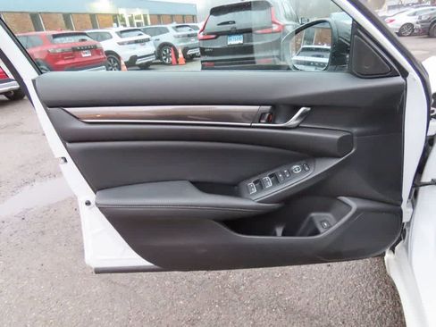 Used 2022 Honda Accord Sport image 14