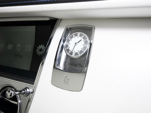 Used 2017 Rolls-Royce Dawn image 58