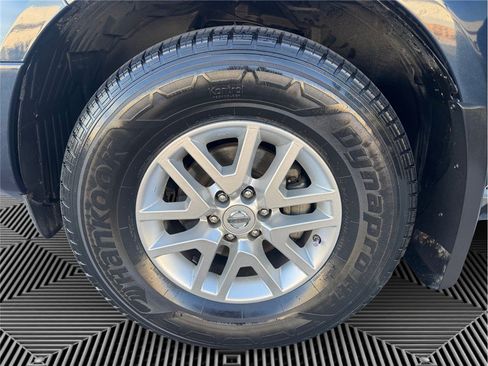 Used 2019 Nissan Frontier SV AWD/4WD image 14