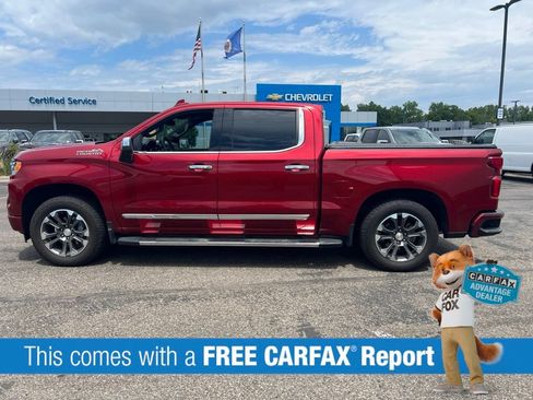 Used 2025 Chevrolet Silverado 1500 High Country w/ Z71 Off-Road Package AWD/4WD image 2