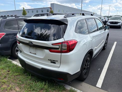 Used 2023 Subaru Ascent Onyx Edition AWD/4WD image 6