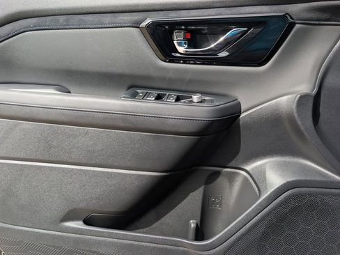 Used 2025 Subaru Forester Limited image 14