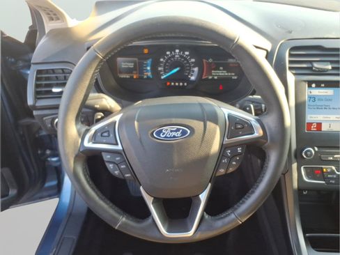 Used 2018 Ford Fusion SE w/ Equipment Group 201A image 14