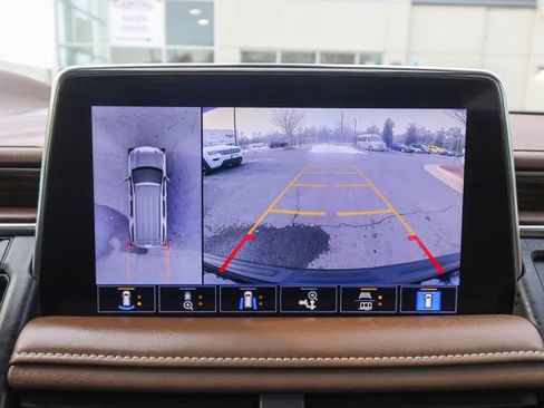 Used 2021 Chevrolet Tahoe High Country AWD/4WD image 8
