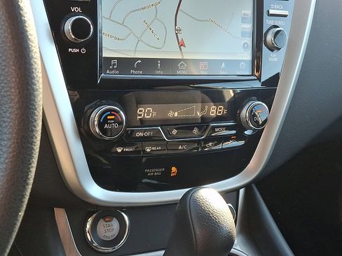 Used 2017 Nissan Murano S w/ Navigation Package image 16