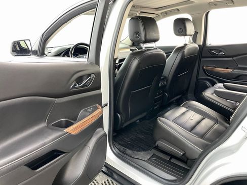 Certified 2019 GMC Acadia Denali w/ Technology Package image 44