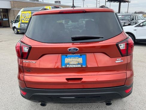 Used 2019 Ford Escape SE image 4