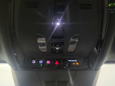 Used 2023 Cadillac Lyriq 2WD image 55