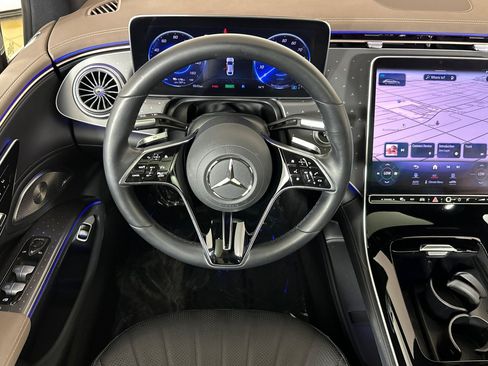 Used 2022 Mercedes-Benz EQS 450+ Sedan image 13