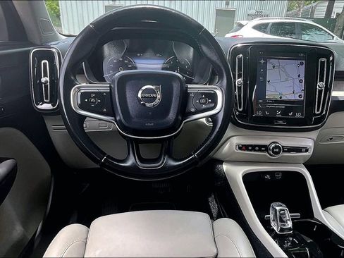 Used 2019 Volvo XC40 T5 Inscription AWD/4WD image 7