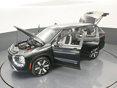 New 2026 Mitsubishi Outlander SE image 69