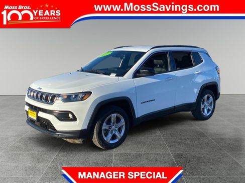 Used 2023 Jeep Compass Latitude image 1