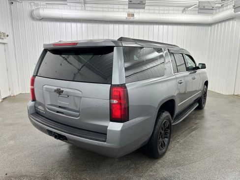 Used 2020 Chevrolet Suburban LT AWD/4WD image 37