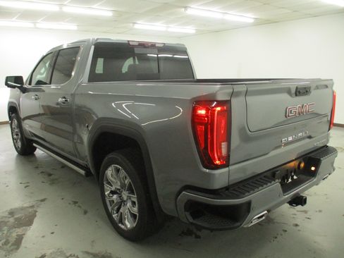 New 2026 GMC Sierra 1500 Denali w/ Denali Reserve Package AWD/4WD image 9