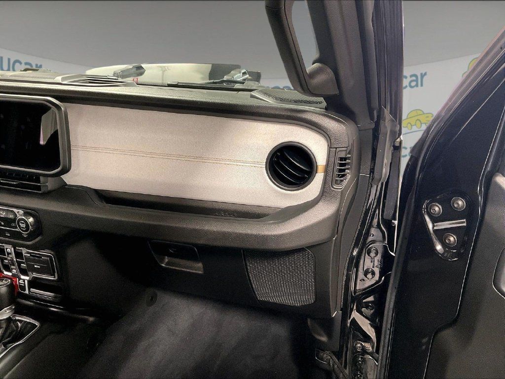 Used 2024 Jeep Wrangler Unlimited AWD/4WD image 13
