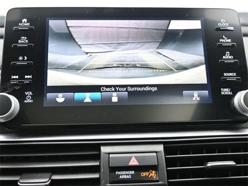 Used 2018 Honda Accord EX image 31