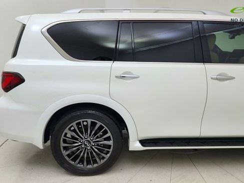 Used 2024 INFINITI QX80 Sensory w/ Cargo Package AWD/4WD image 12