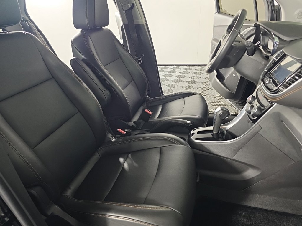 Used 2017 Chevrolet Trax Premier AWD/4WD image 34