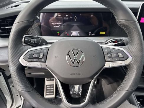 New 2026 Volkswagen Tiguan SE R-Line FWD image 18