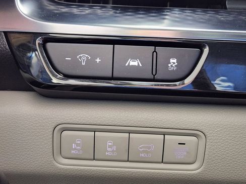 Used 2023 Kia Carnival SX Prestige FWD image 27