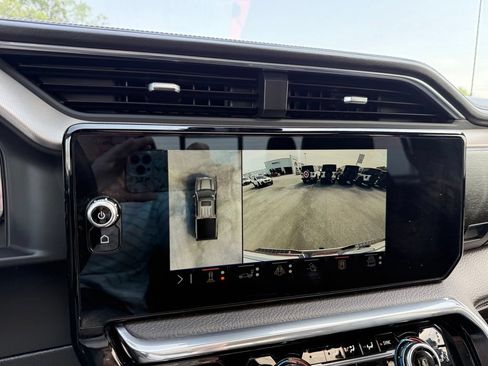 Used 2024 GMC Sierra 1500 Denali w/ Denali Reserve Package AWD/4WD image 17