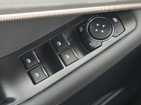 Used 2025 Ford Explorer Active image 15