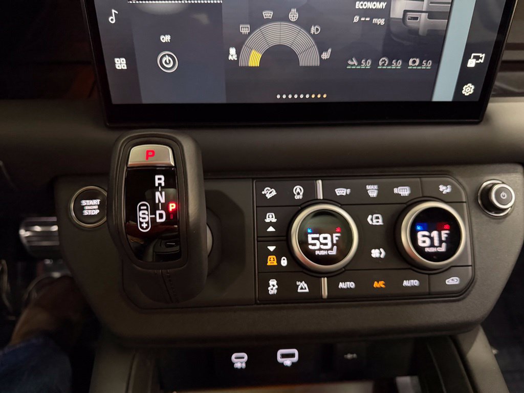 Used 2023 Land Rover Defender 110 Carpathian Edition AWD/4WD image 21