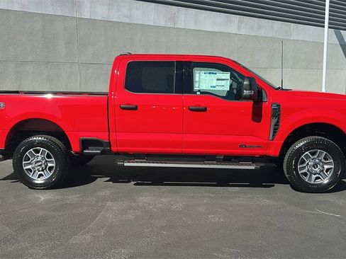 New 2025 Ford F250 XLT w/ FX4 Off-Road Package image 3