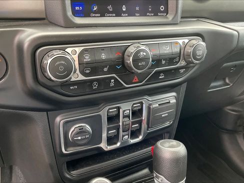 Used 2022 Jeep Wrangler Unlimited Sport AWD/4WD image 33