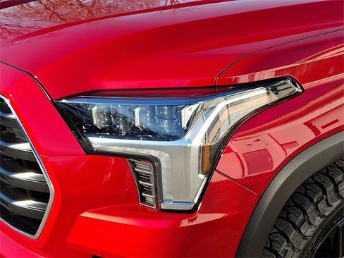 Used 2025 Toyota Sequoia Limited w/ Tow Technology Package image 9