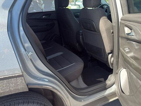 Used 2025 Chevrolet TrailBlazer LT AWD/4WD image 24