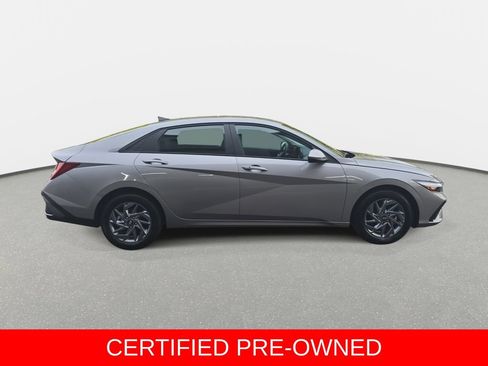 Certified 2026 Hyundai Elantra Hybrid FWD image 4