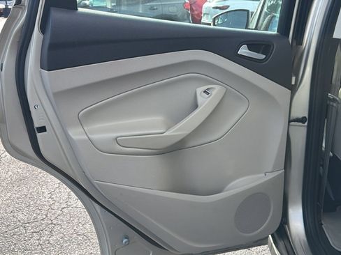Used 2017 Ford C-MAX Energi SE w/ Equipment Group 402A FWD image 22