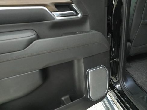 Used 2025 Chevrolet Silverado 3500 High Country w/ High Country Premium Package AWD/4WD image 9