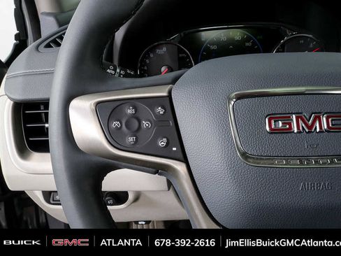 Used 2024 GMC Terrain Denali w/ Denali Premium Package AWD/4WD image 10