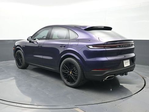 Certified 2024 Porsche Cayenne Coupe AWD/4WD image 3