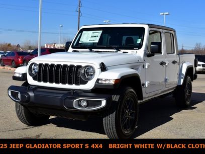 New 2025 Jeep Gladiator Sport