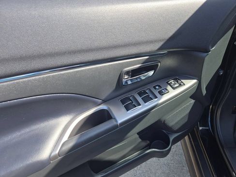 Used 2025 Mitsubishi Outlander Sport SE AWD/4WD image 13