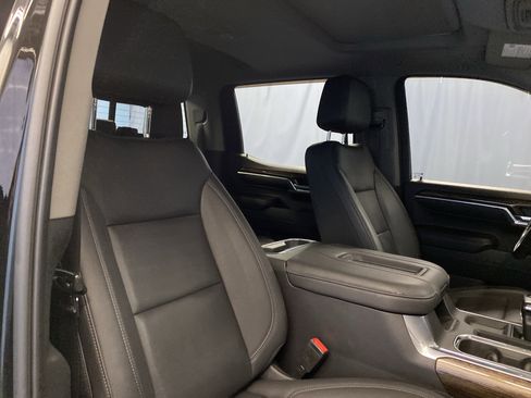Used 2022 GMC Sierra 1500 Elevation image 41