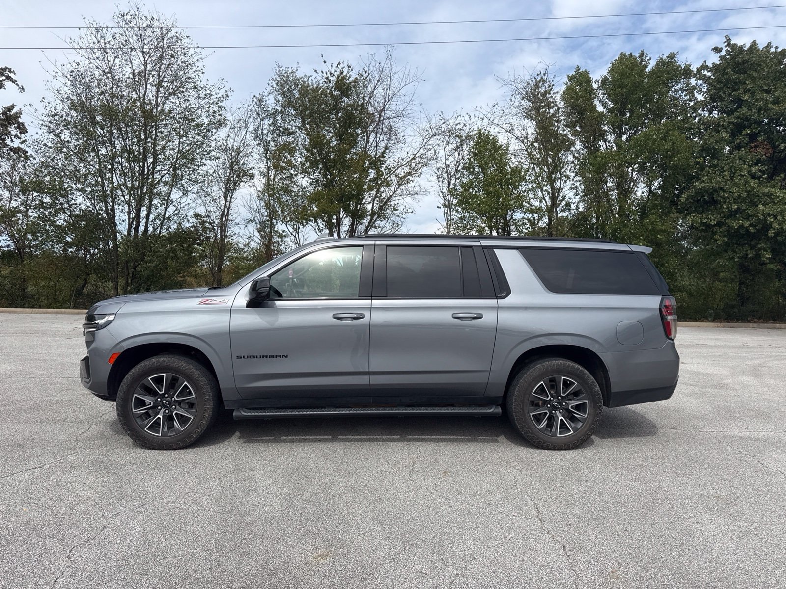 Used 2022 Chevrolet Suburban Z71 w/ Z71 Off-Road Package AWD/4WD image 4