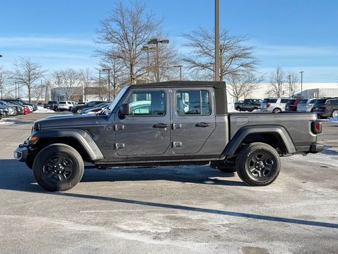 Certified 2024 Jeep Gladiator Sport image 12
