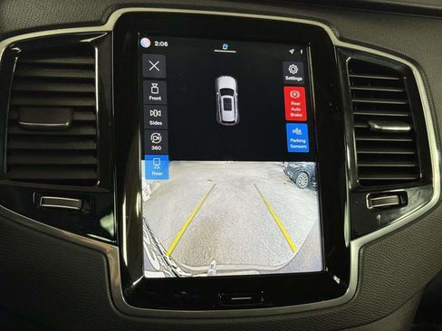Used 2023 Volvo XC90 B6 Plus image 7