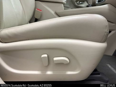 Used 2016 Nissan Murano Platinum w/ Platinum Technology Package FWD image 26