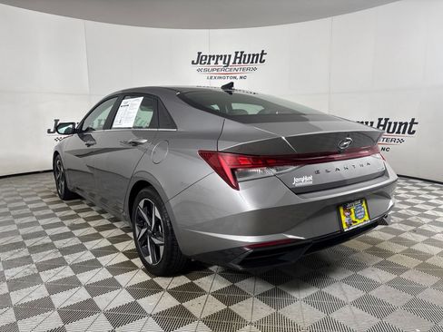 Used 2023 Hyundai Elantra Limited FWD image 6