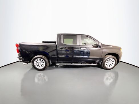 Used 2019 Chevrolet Silverado 1500 Custom w/ Custom Value Package AWD/4WD image 11