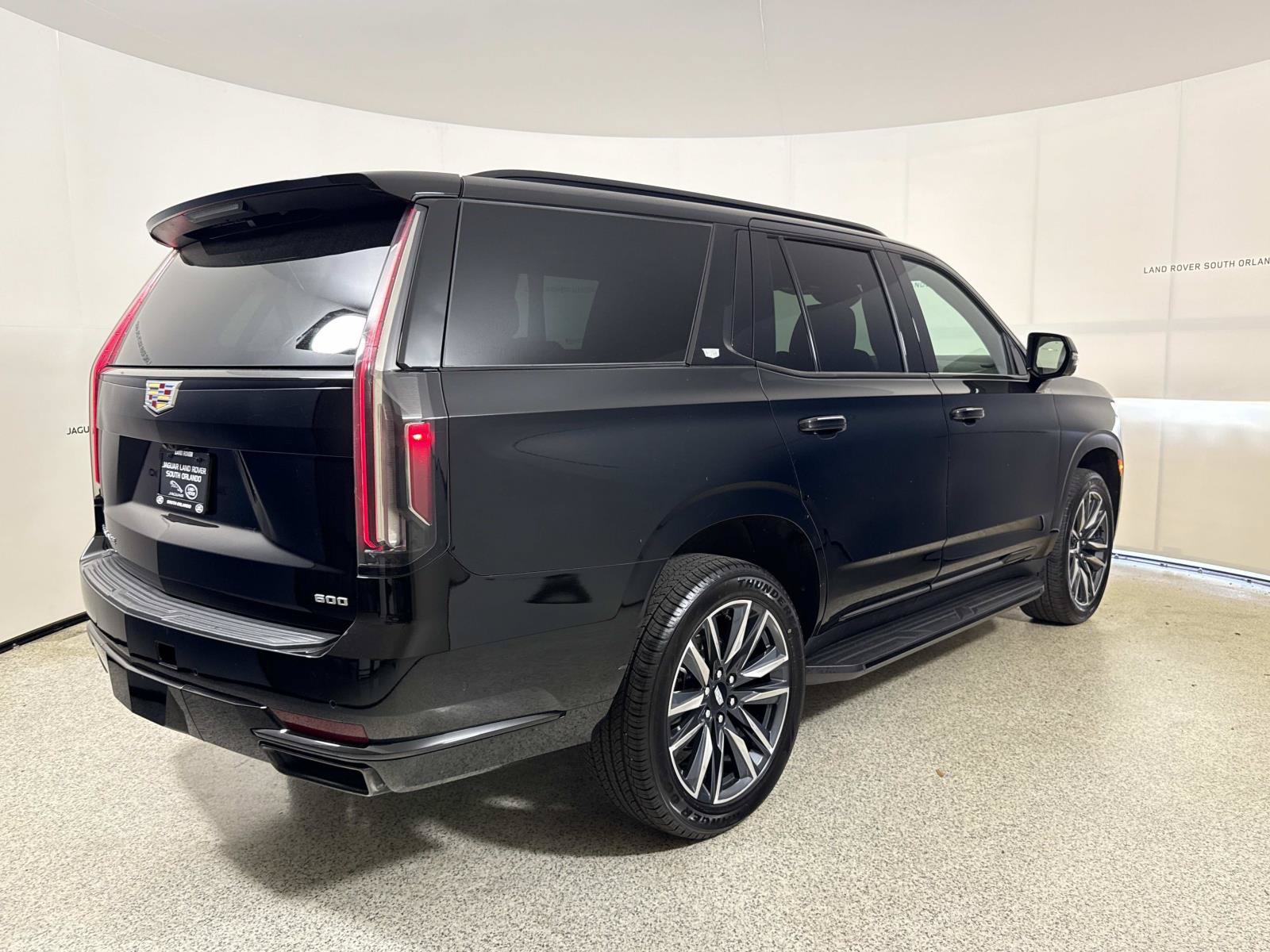 Used 2024 Cadillac Escalade Sport AWD/4WD image 5