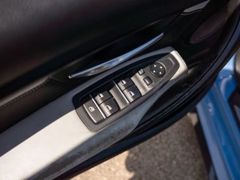 Used 2017 BMW M3 RWD image 15