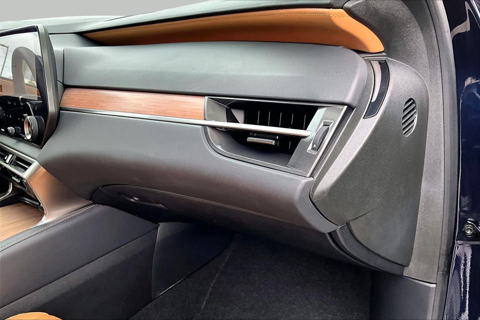 Certified 2024 Lexus RX 350 Premium Plus w/ Convenience Package FWD image 17