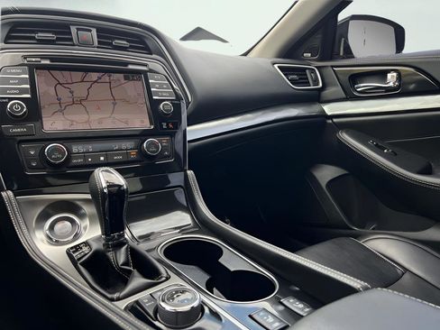 Used 2019 Nissan Maxima 3.5 SL w/ Floor Mat Group FWD image 44