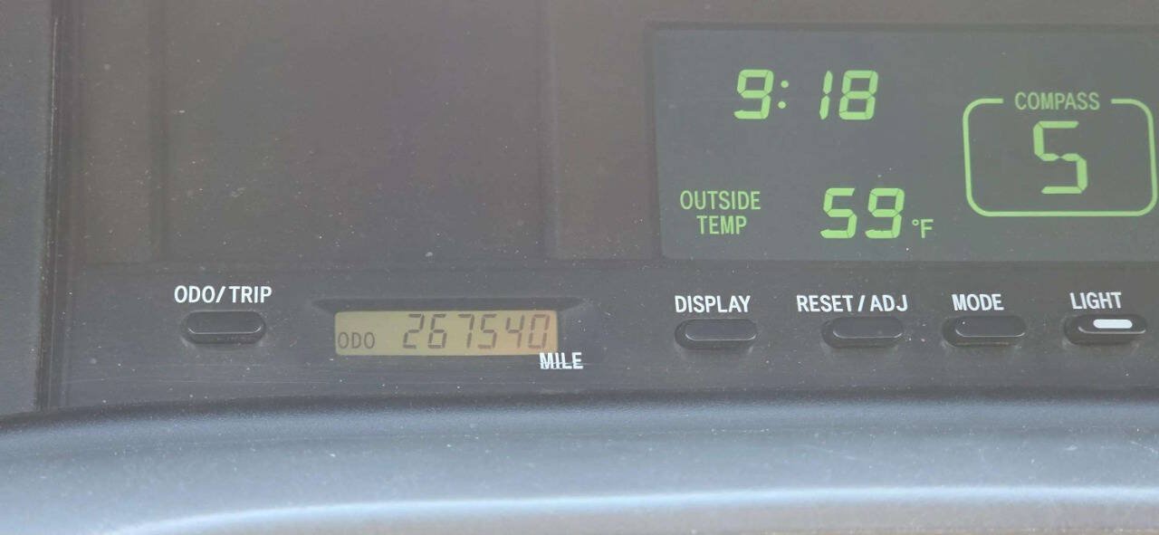 Used 2001 Toyota Avalon XL FWD image 10